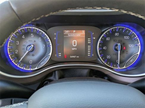 Certified 2023 Chrysler Voyager LX image 14