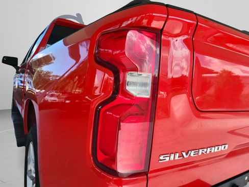 Used 2022 Chevrolet Silverado 1500 Custom w/ Safety Confidence Package RWD image 30