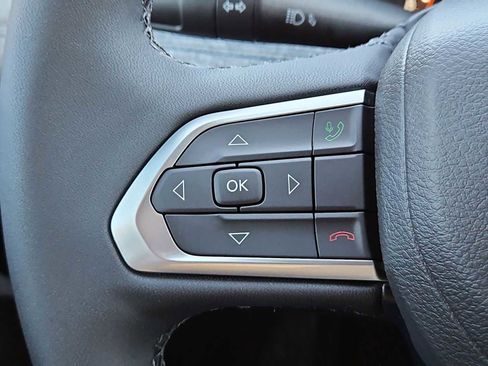 New 2026 Jeep Compass Latitude image 23