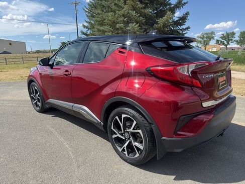 Used 2019 Toyota C-HR Limited FWD image 6