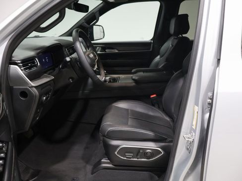 Used 2023 Jeep Wagoneer Series II image 8