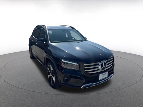 Used 2024 Mercedes-Benz GLB 250 image 3
