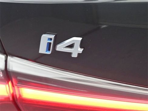 Used 2023 BMW i4 eDrive40 w/ Premium Package image 27