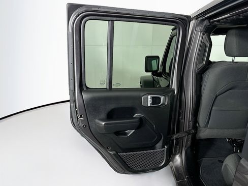 Used 2021 Jeep Wrangler Sport S image 33