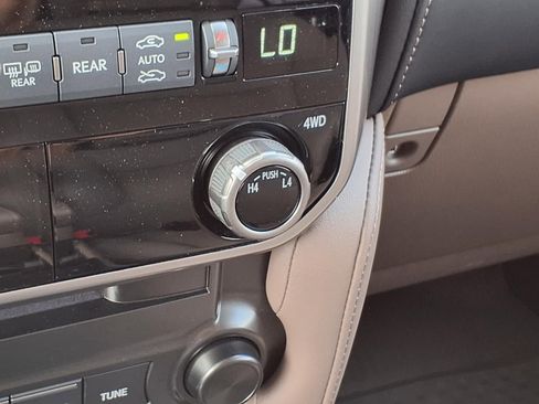 Used 2022 Lexus GX 460 Premium AWD/4WD image 14