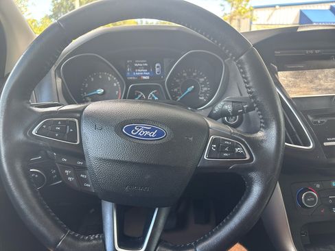 Used 2015 Ford Focus Titanium w/ Titanium Technology Package image 13