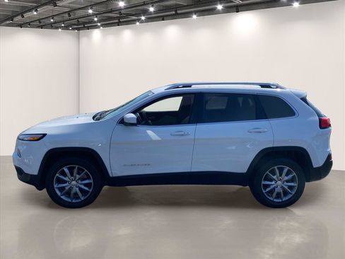 Used 2018 Jeep Cherokee Limited AWD/4WD image 4