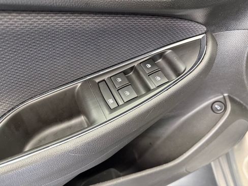 Used 2018 Chevrolet Cruze LT w/ Convenience Package FWD image 41