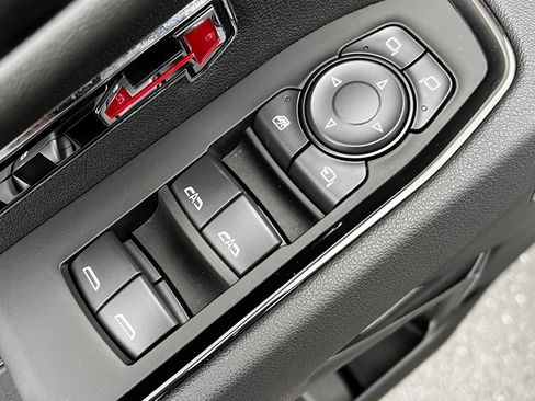 Used 2024 GMC Sierra 1500 AT4 w/ AT4 Preferred Package image 26