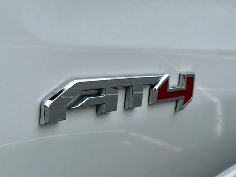 Used 2024 GMC Sierra 1500 AT4 w/ Technology Package AWD/4WD image 15