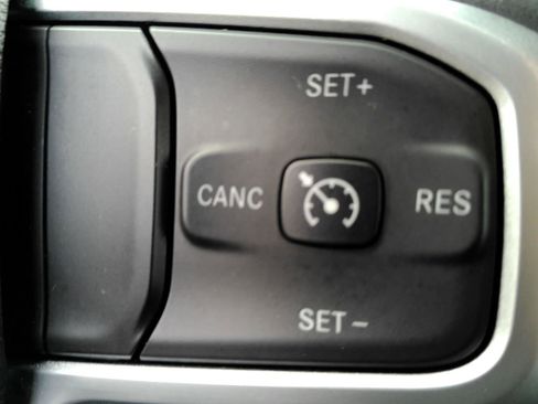 Used 2023 RAM 1500 Big Horn AWD/4WD image 24