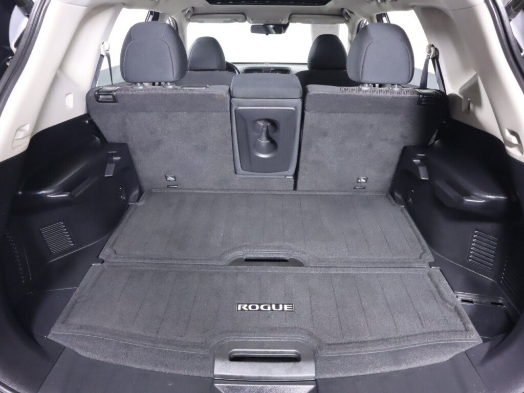 Used 2020 Nissan Rogue SV w/ Sun & Sound Touring Package AWD/4WD image 38