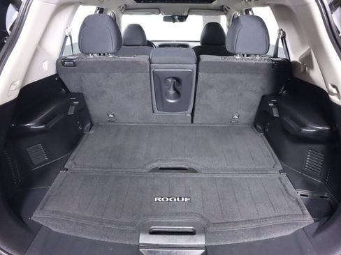 Used 2020 Nissan Rogue SV w/ Sun & Sound Touring Package AWD/4WD image 38