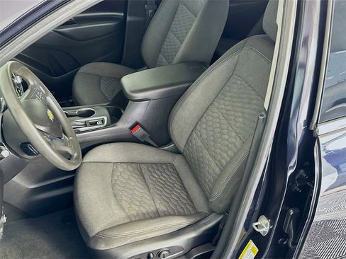 Used 2020 Chevrolet Equinox LT image 18