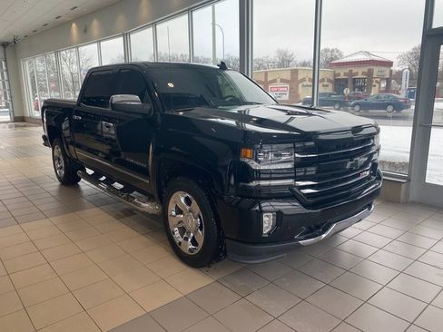 Used 2018 Chevrolet Silverado 1500 LTZ Z71 w/ LTZ Plus Package image 2