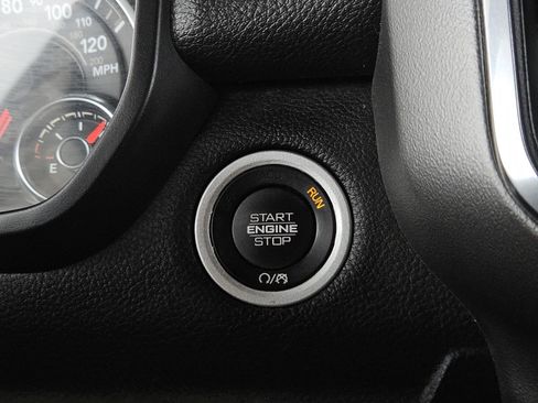 Used 2024 RAM 1500 Laramie image 19