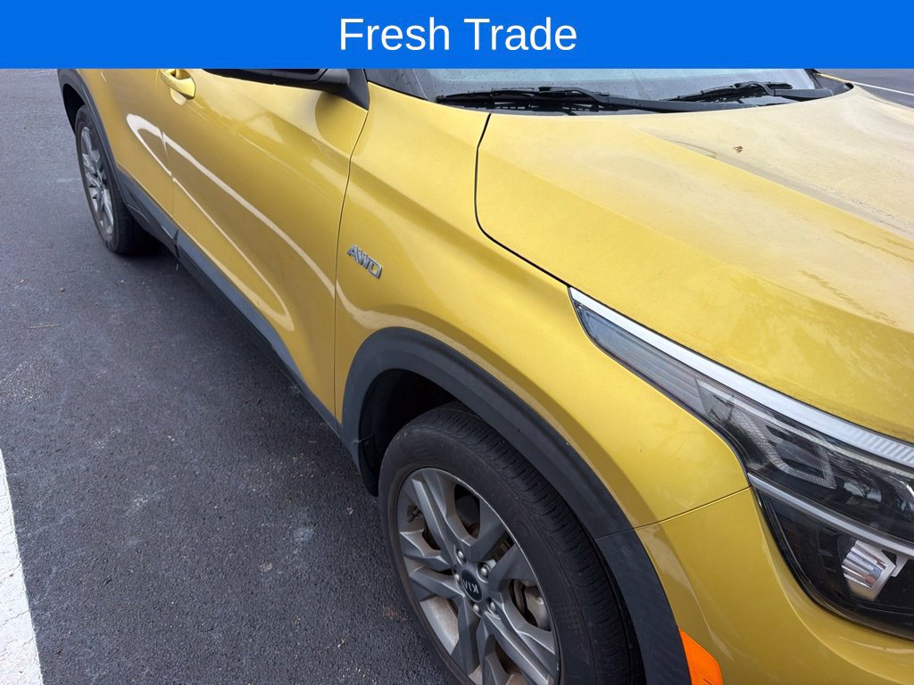 Used 2021 Kia Seltos S AWD/4WD image 2