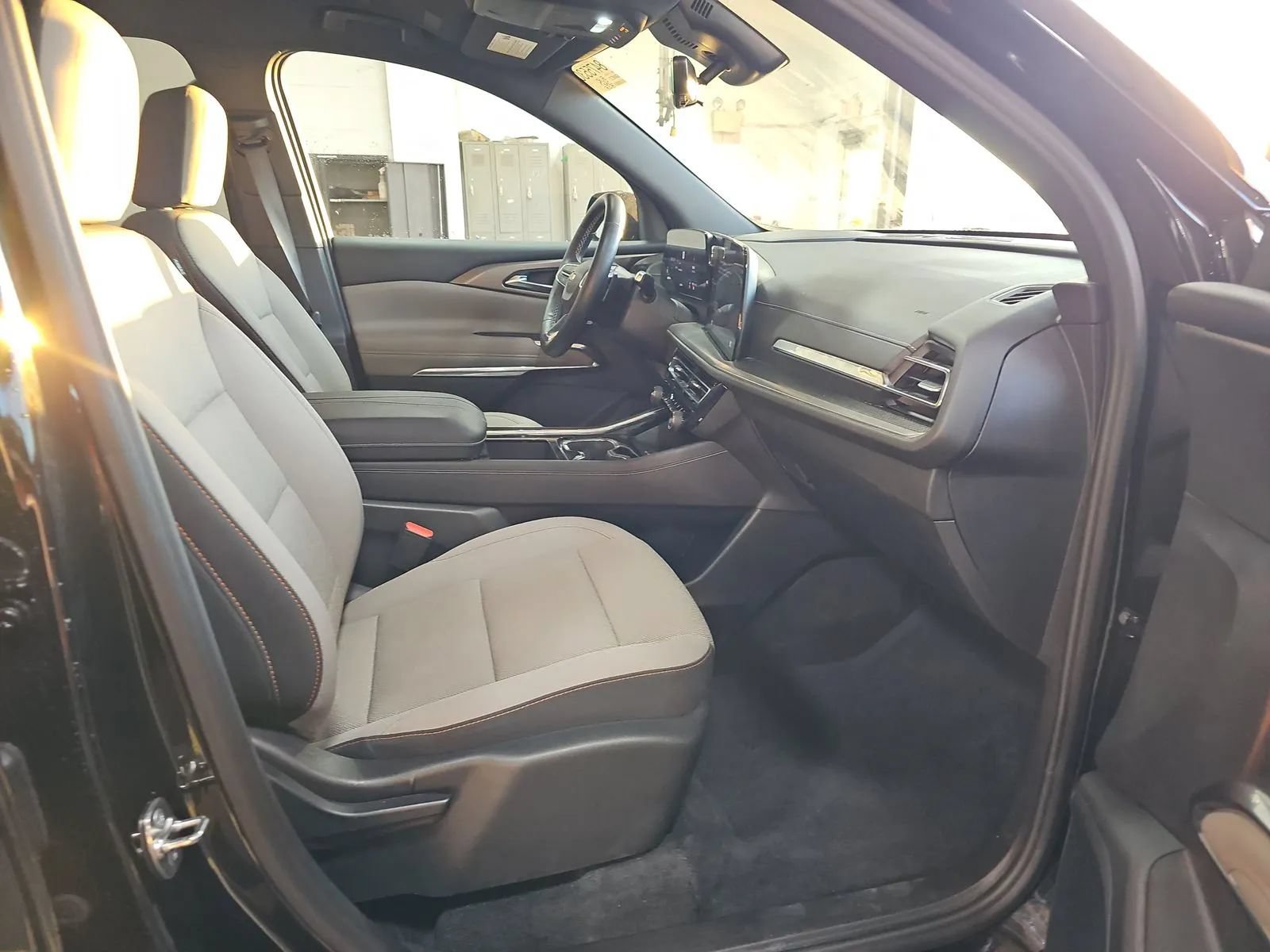 Used 2026 Chevrolet Traverse LT w/ Driver Confidence Package FWD image 14