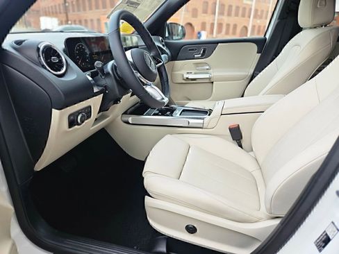 Certified 2026 Mercedes-Benz GLB 250 4MATIC image 19