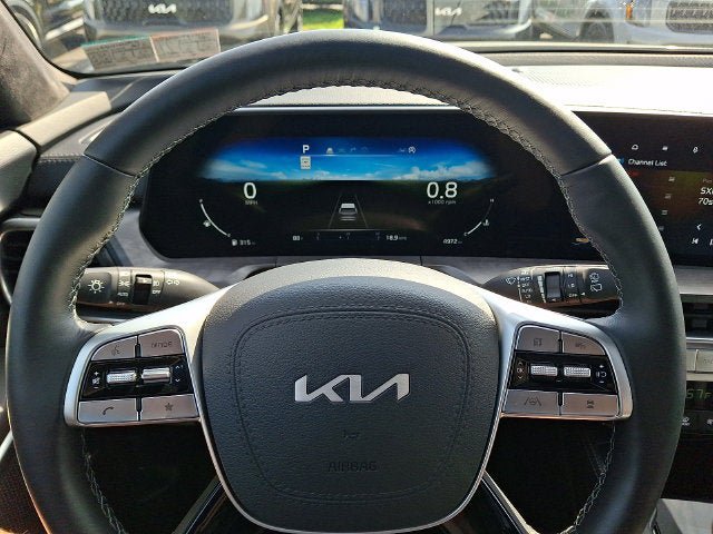 Used 2025 Kia Telluride AWD image 20