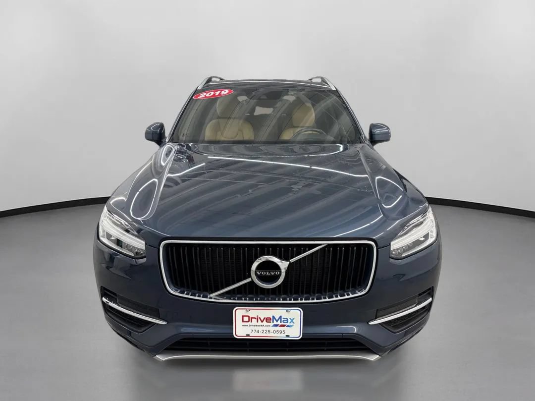 Used 2019 Volvo XC90 T6 Momentum AWD/4WD image 2