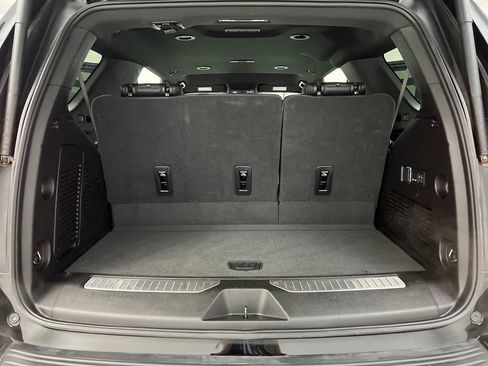 Used 2025 GMC Yukon Denali AWD/4WD image 43