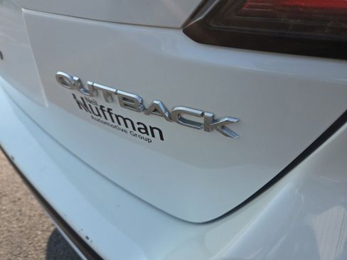 Used 2023 Subaru Outback Limited image 8