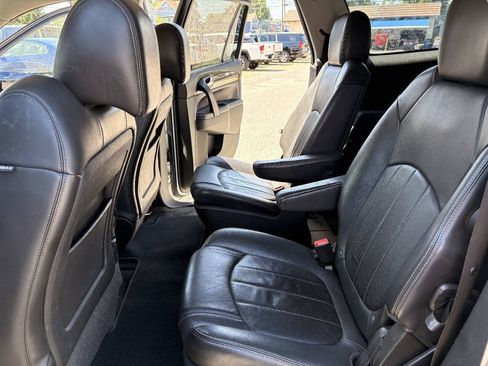 Used 2017 Buick Enclave Leather FWD image 23