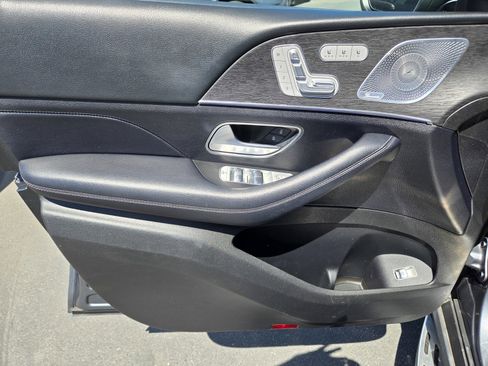 Used 2020 Mercedes-Benz GLS 450 4MATIC image 16