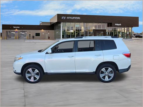 Used 2012 Toyota Highlander Limited image 2