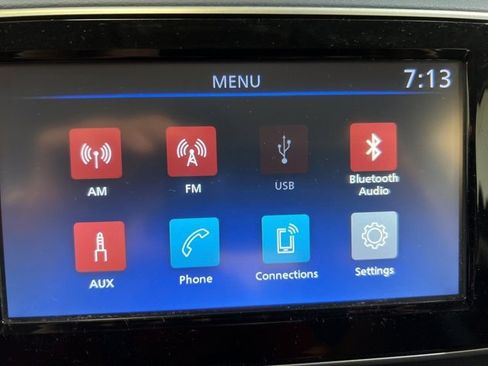 Used 2023 Nissan Versa SV image 21