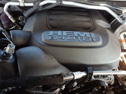 Used 2024 RAM 2500 Tradesman w/ Chrome Appearance Group image 27