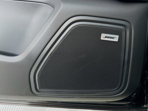 Certified 2026 Porsche Macan AWD/4WD image 21