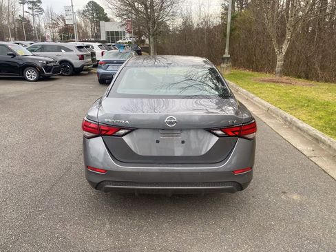 Used 2020 Nissan Sentra SV w/ Lighting Package image 4