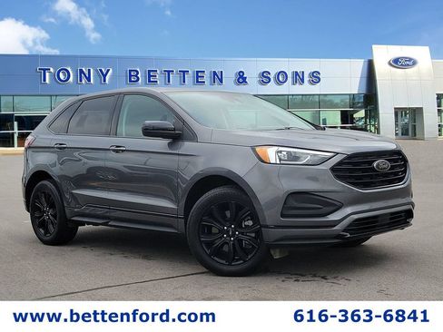 Used 2024 Ford Edge SE w/ Black Appearance Package AWD/4WD image 1