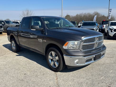 Used 2019 RAM 1500 Big Horn w/ Rambox Value Package image 3
