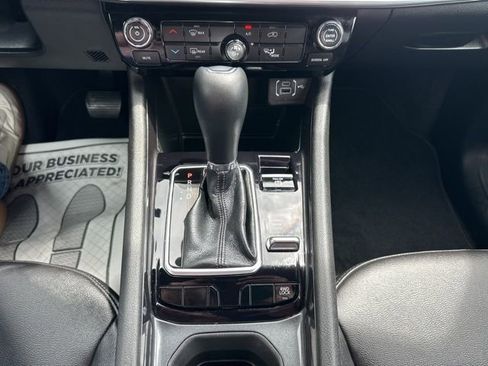 Certified 2025 Jeep Compass Latitude AWD/4WD image 18