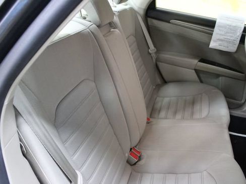 Used 2020 Ford Fusion SE w/ Fleet SE Value Package FWD image 9
