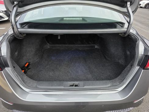 Used 2020 Nissan Sentra SV w/ Trunk Package image 9