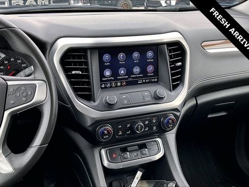 Used 2023 GMC Acadia SLE w/ Driver Convenience Package image 9