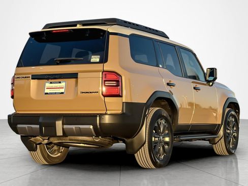 Used 2025 Toyota Land Cruiser image 5