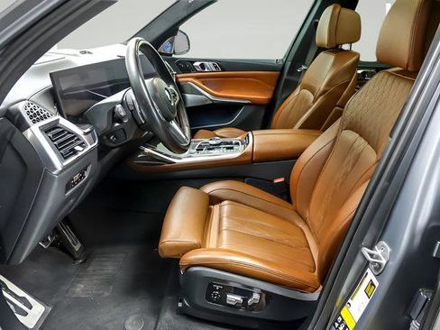 Used 2023 BMW X7 M60i w/ Executive Package AWD/4WD image 8