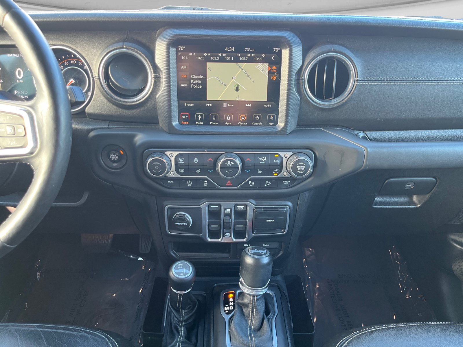 Used 2018 Jeep Wrangler Unlimited Sahara w/ Dual Top Group AWD/4WD image 11
