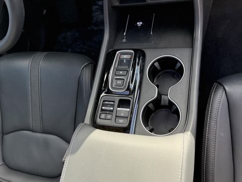 Certified 2025 Honda Pilot Touring image 46