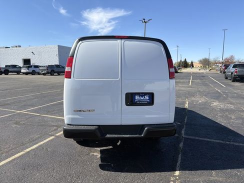 New 2026 Chevrolet Express 3500 w/ Driver Convenience Package RWD image 6