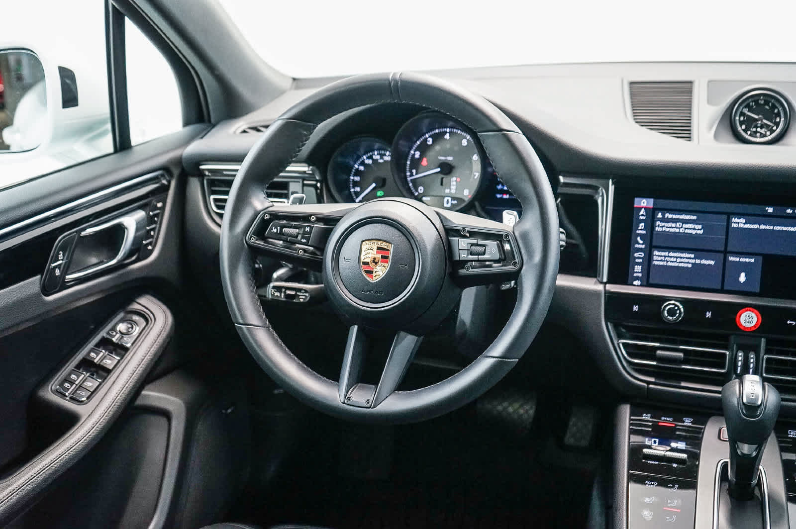 Certified 2026 Porsche Macan S AWD/4WD image 21