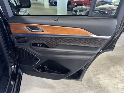 Used 2021 Jeep Grand Cherokee L Summit image 11