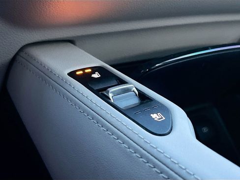 Used 2022 Kia Telluride SX w/ Towing Package FWD image 21
