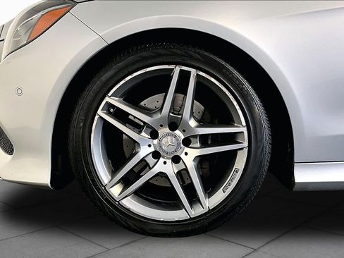 Used 2016 Mercedes-Benz E 350 4MATIC Wagon image 11
