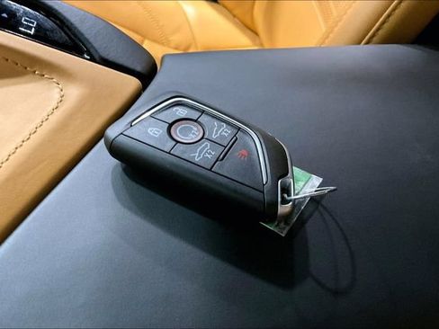 Used 2021 Chevrolet Corvette Stingray Premium Cpe w/ Z51 Performance Package RWD image 11